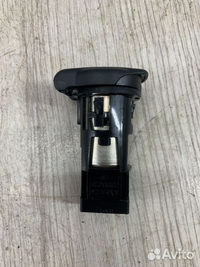 Прикуриватель гнездо прикуривателя LADA xray