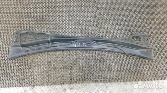 Накладка декоративная (жабо, дождевик) renault kan