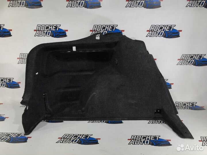 Обшивка багажника левая Skoda Rapid 5JA867427D