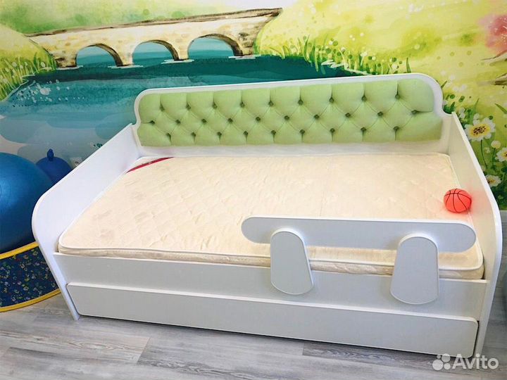 Диван-кровать детский