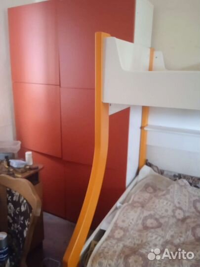 Детская двухярусная кровать