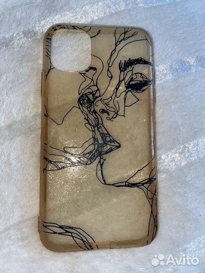 Чехол на iPhone