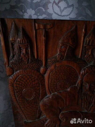 Картина по дереву