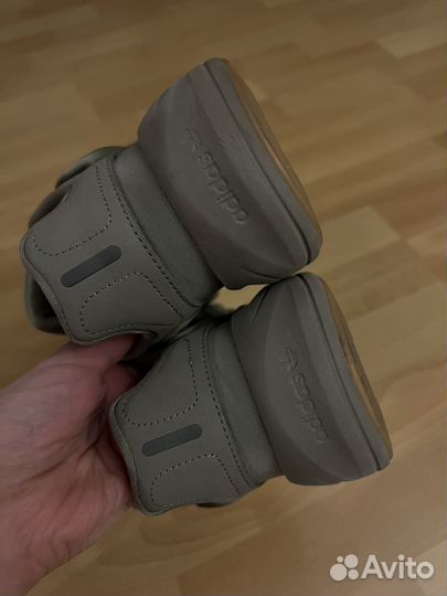 Кроссовки Adidas ozelia 40