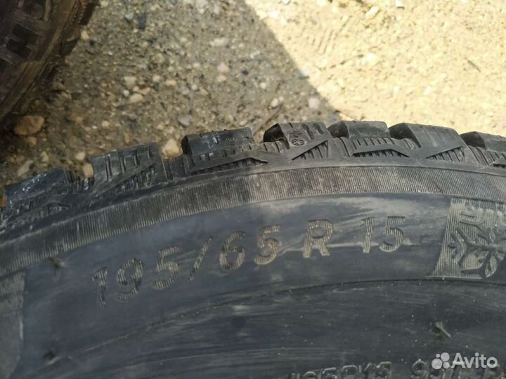 Michelin X-Ice North 4 195/65 R15
