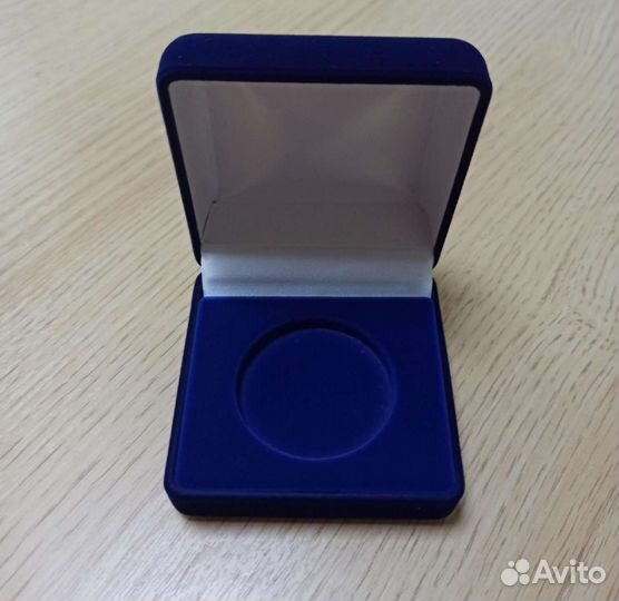 Футляры для монет