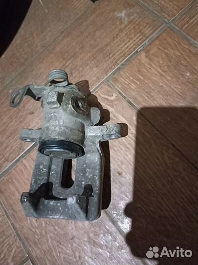 Суппорт задний Peugeot 408 Citroen левый / правый