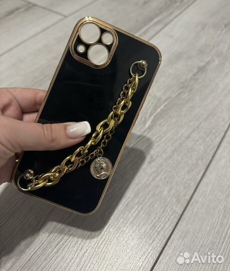 Чехлы на телефон iPhone 13