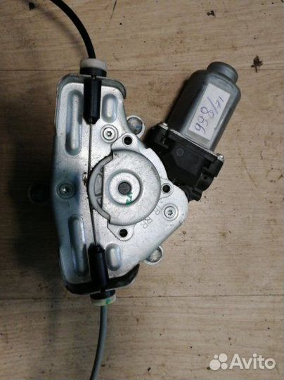 Стеклоподъемник задний правый Hyundai Solaris 1