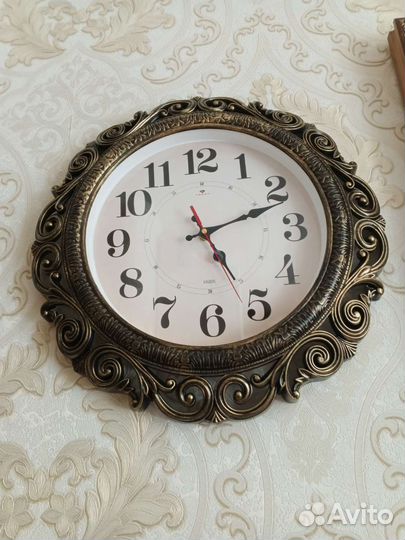 Часы настенные 40см золотистые