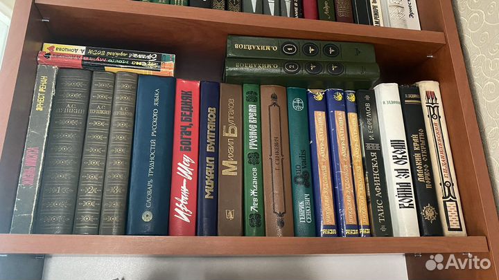 Продаются книги