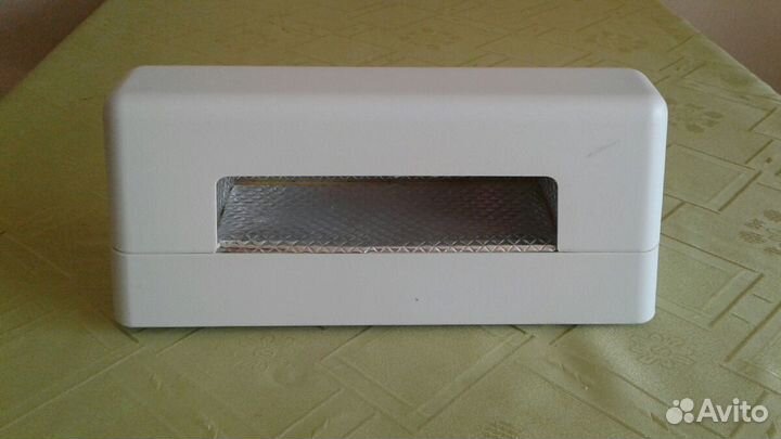 Лампа для сушки ногтей