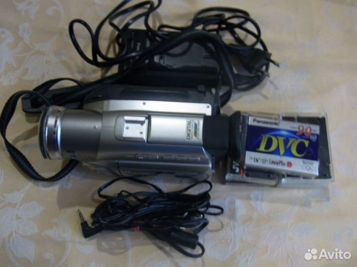 Цифровая видеокамера PanasonicNV-DS38Made in Japan