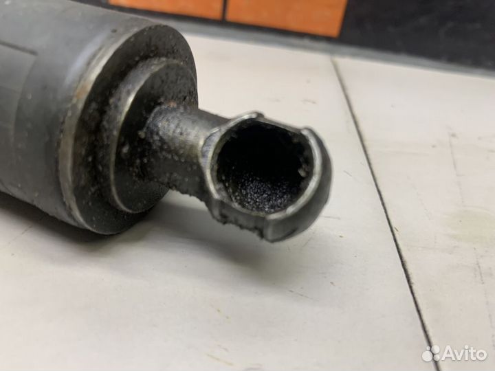 Амортизатор двери багажника Porsche Cayenne 955 957