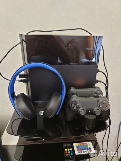 Продается Sony playstation 4