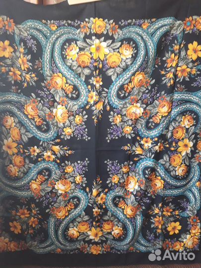 Павловопосадская шаль 