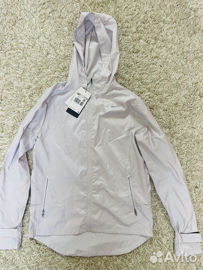 Ветровка женская Nike Runng Essential Jacket