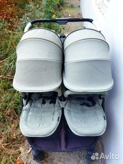 Коляска для двойни