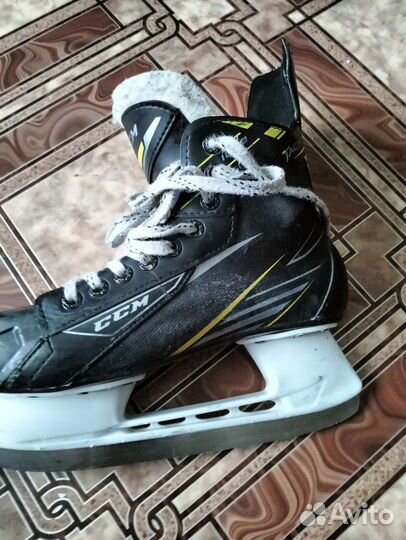 Коньки хоккейные ccm 39 размер