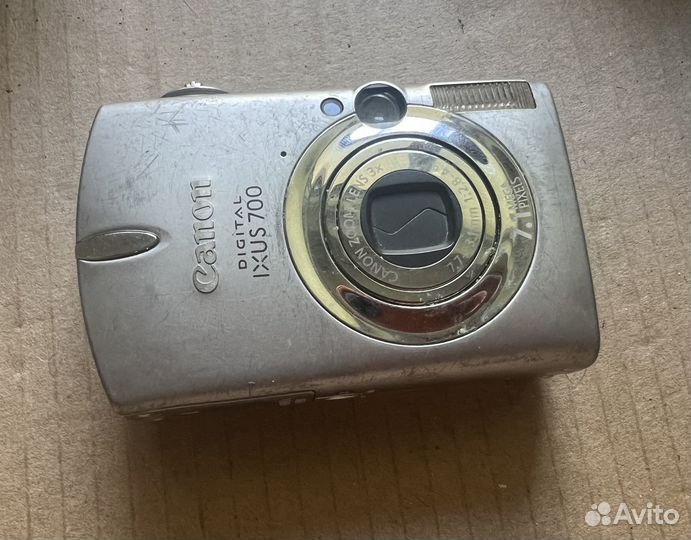 На запчасти фотоаппарат Canon iXus 700