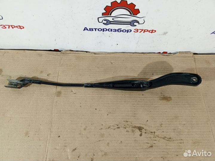 Поводок стеклоочистителя Volvo S40