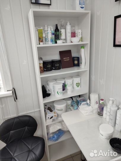 Полка белая в Наличии