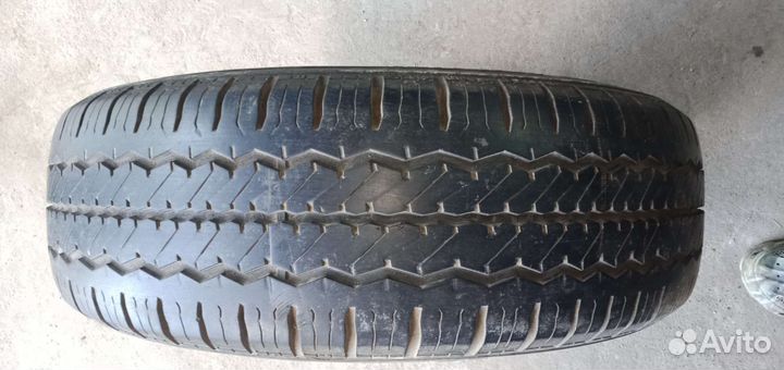 Hankook Radial RA08 215/70 R16 108T