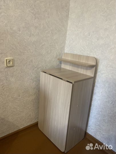 Маникюрный стол складной