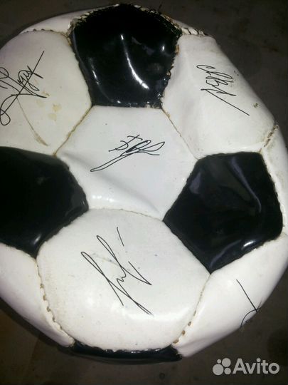 Футбольный мяч