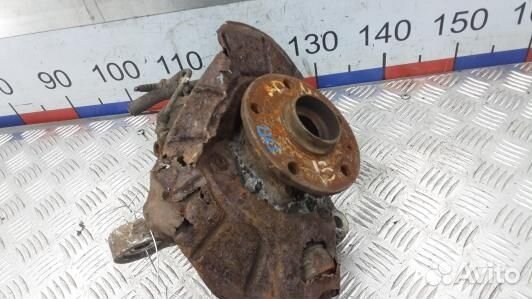 Ступица передняя правая volkswagen passat B6 (ADN1