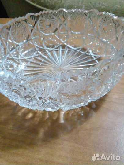 Хрустальная ваза