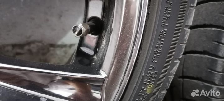 Advanta HTR-700 205/40 R17