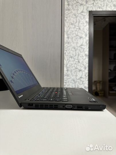 ThinkPad X250 (12.5/Core i3-5010U/8гб/256гб)