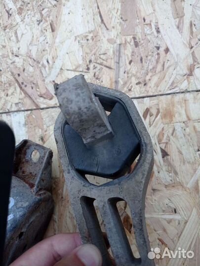 Подушки двс кпп fiat Linea 1.4 t-jet