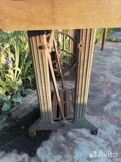 Станина от швейной машинки