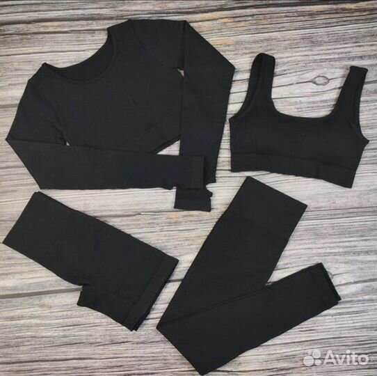 Костюм для фитнеса