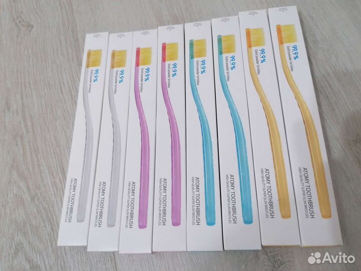 Зубная щетка атоми