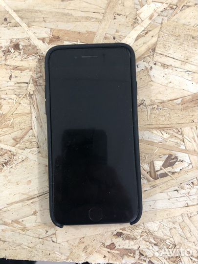 iPhone 8, 64 ГБ