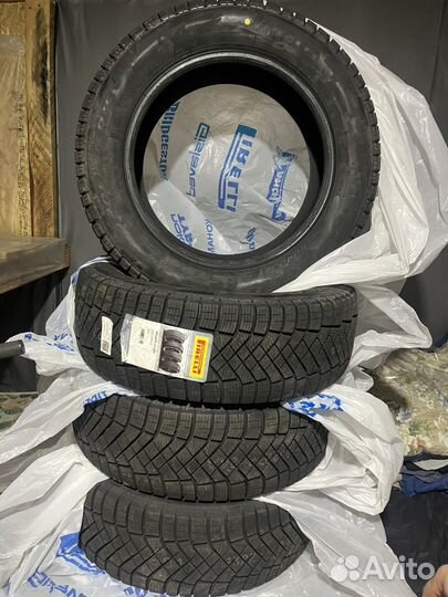 Pirelli WIceFR 205/60 R16 96B