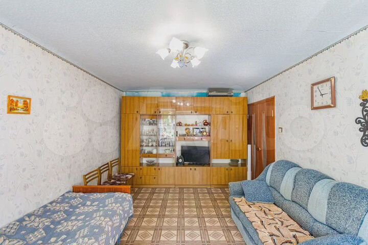 3-к. квартира, 60 м², 1/5 эт.