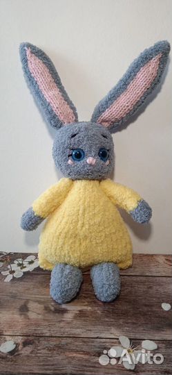 Вязанный зайка