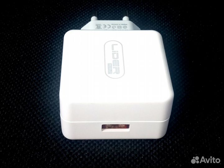 Зарядное уст-во USB +кабель TypeC LiderMobile SL40