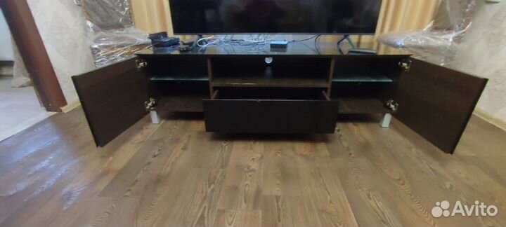 Тумба под телевизор