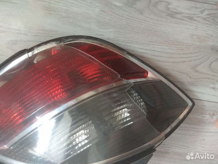 Фара Opel Astra H