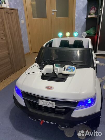 Детский электромобиль джип
