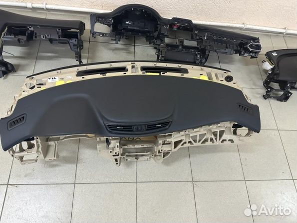 Торпедо с подушкой Nissan X-trail t32 /Qashqai J11