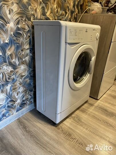 Стиральная машина Indesit WIU80