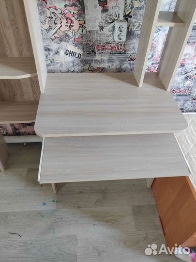 Письменный стол