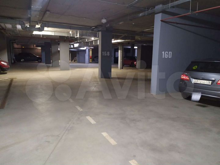 Машиноместо, 14 м²