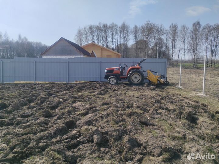 Вспашка земли, посев газона